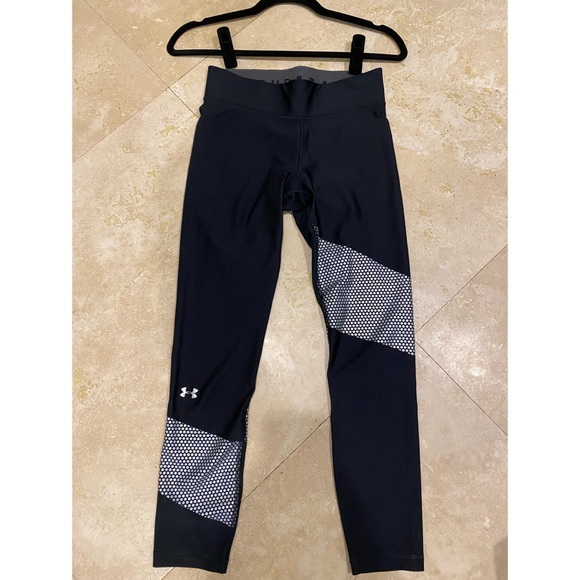Under Armour Cropped Leggings Size Small - Picture 1 of 3